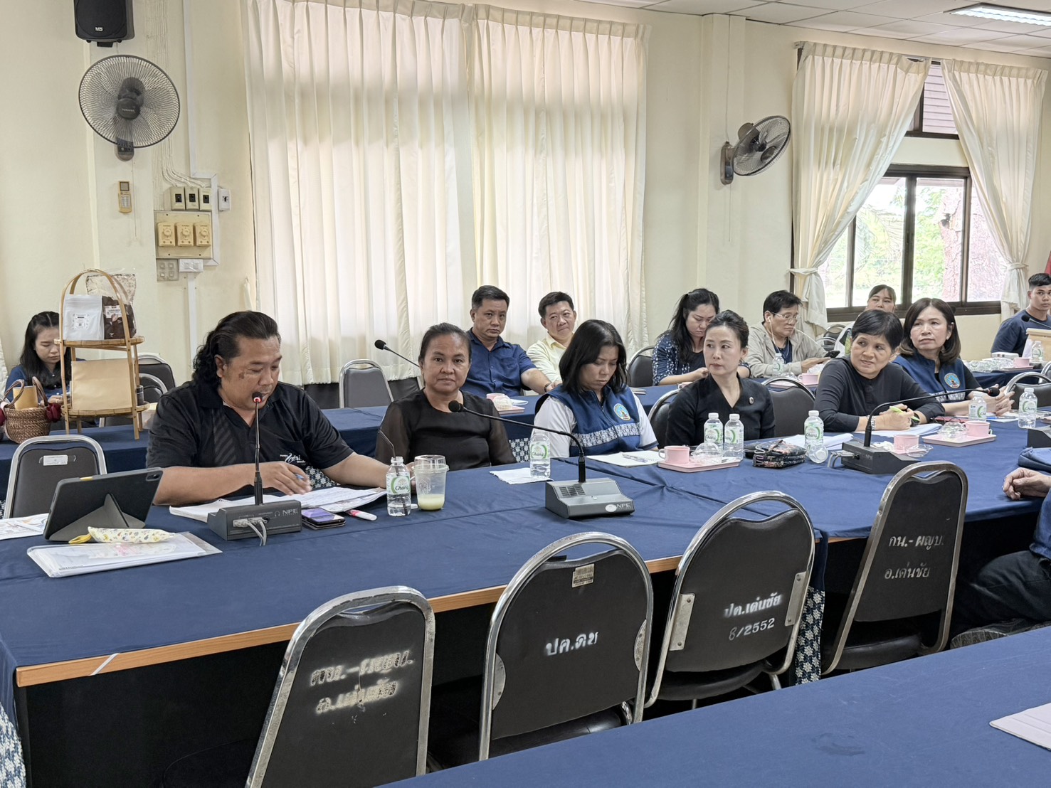 พช.ลอง ร่วมประชุมขับเคลื่อนโครงการ “ด้วยจงรักและภักดี” สร้างประโยชน์ให้ชุมชน ประชาชนมีความสุข