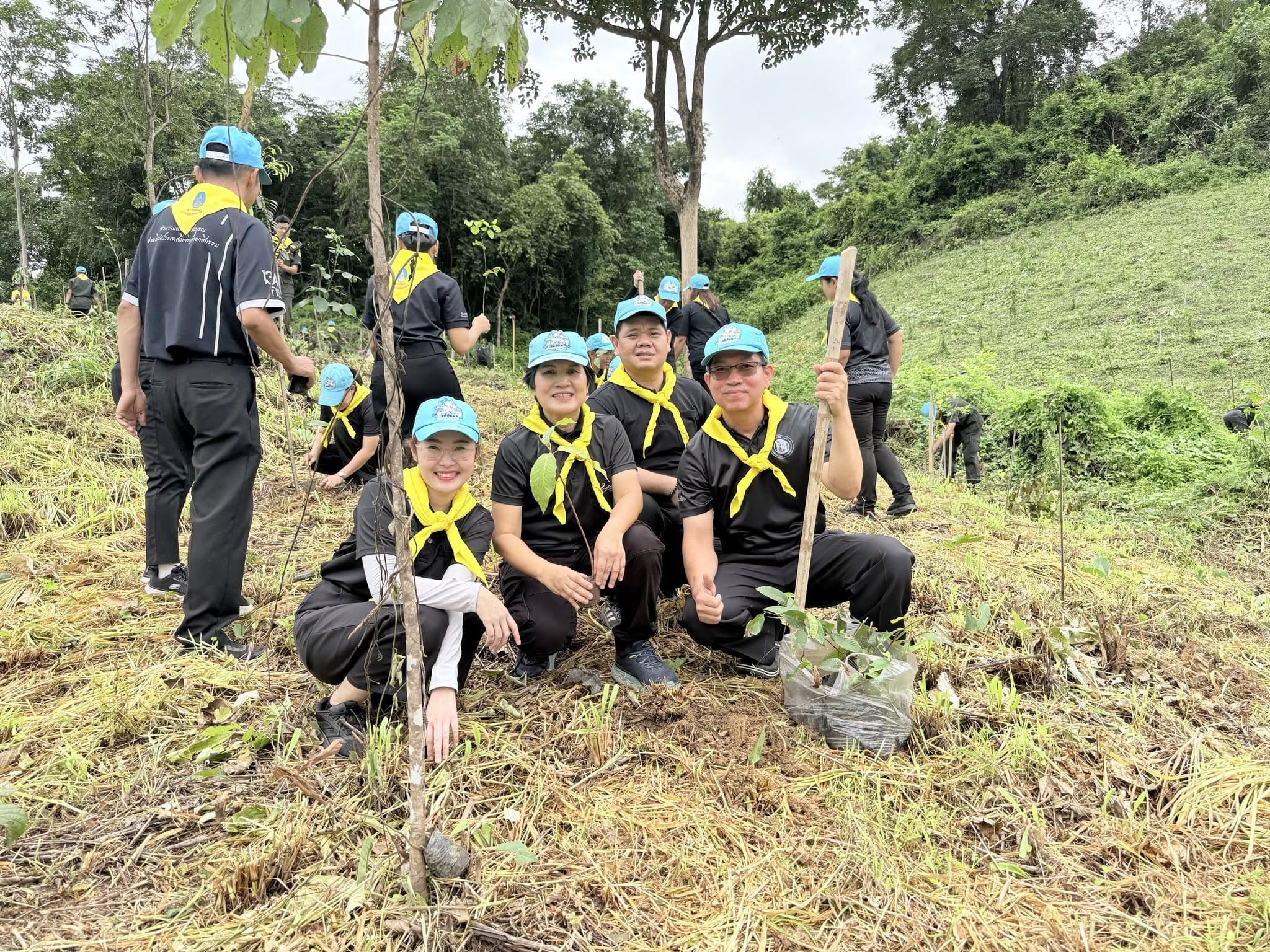 พช.ลอง ร่วมกิจกรรมจิตอาสาพัฒนา “เนื่องในวันคล้ายวันพระราชสมภพสมเด็จพระนางเจ้าสิริกิติ์ พระบรมราชินีนาถ พระบรมราชชนนีพันปีหลวง และวันแม่แห่งชาติ"
